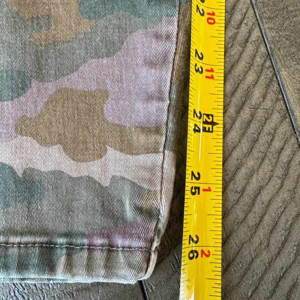 Anthropologie Jefferson Slim Fit Utility Camo Button Fly Jeans Women’s Size 30